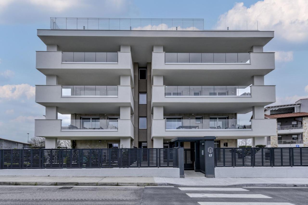 Opalia Residence - Garda Lake Lifestyle Apartment Пескиера дел Гарда Екстериор снимка