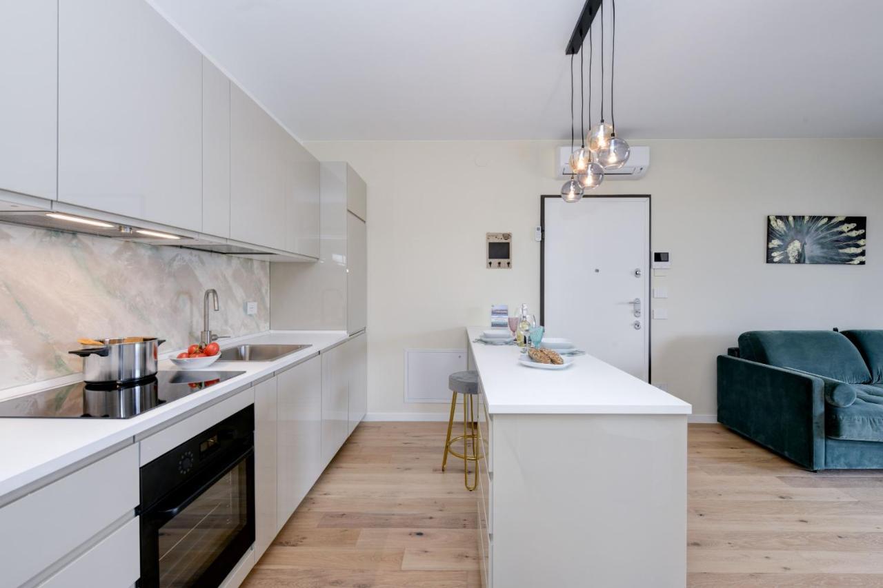 Opalia Residence - Garda Lake Lifestyle Apartment Пескиера дел Гарда Екстериор снимка