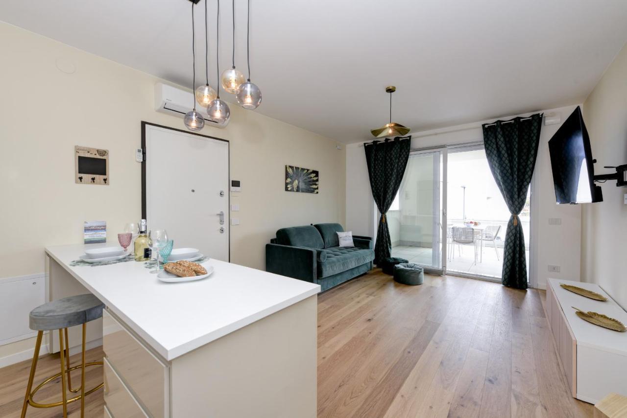 Opalia Residence - Garda Lake Lifestyle Apartment Пескиера дел Гарда Екстериор снимка
