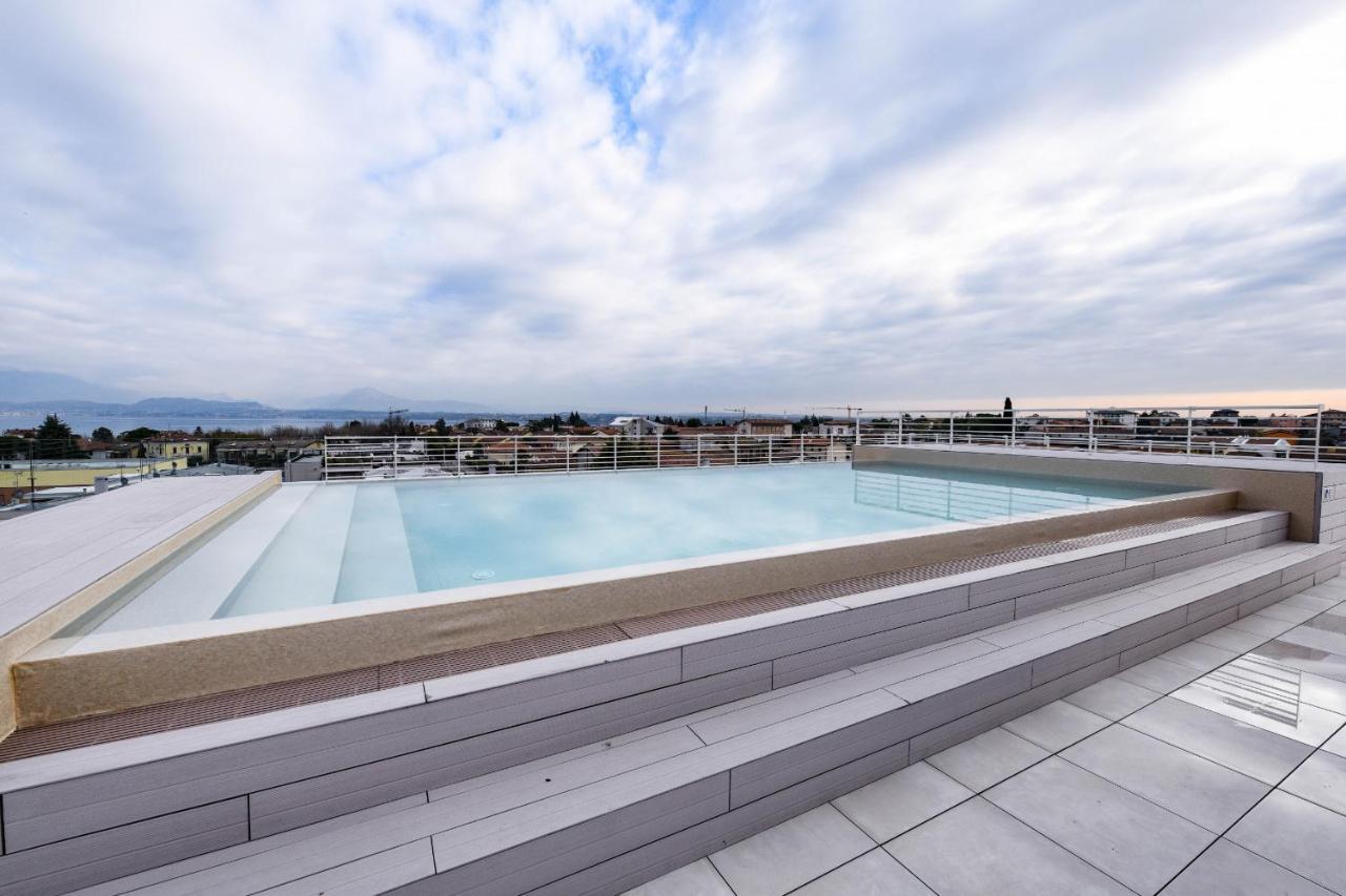 Opalia Residence - Garda Lake Lifestyle Apartment Пескиера дел Гарда Екстериор снимка