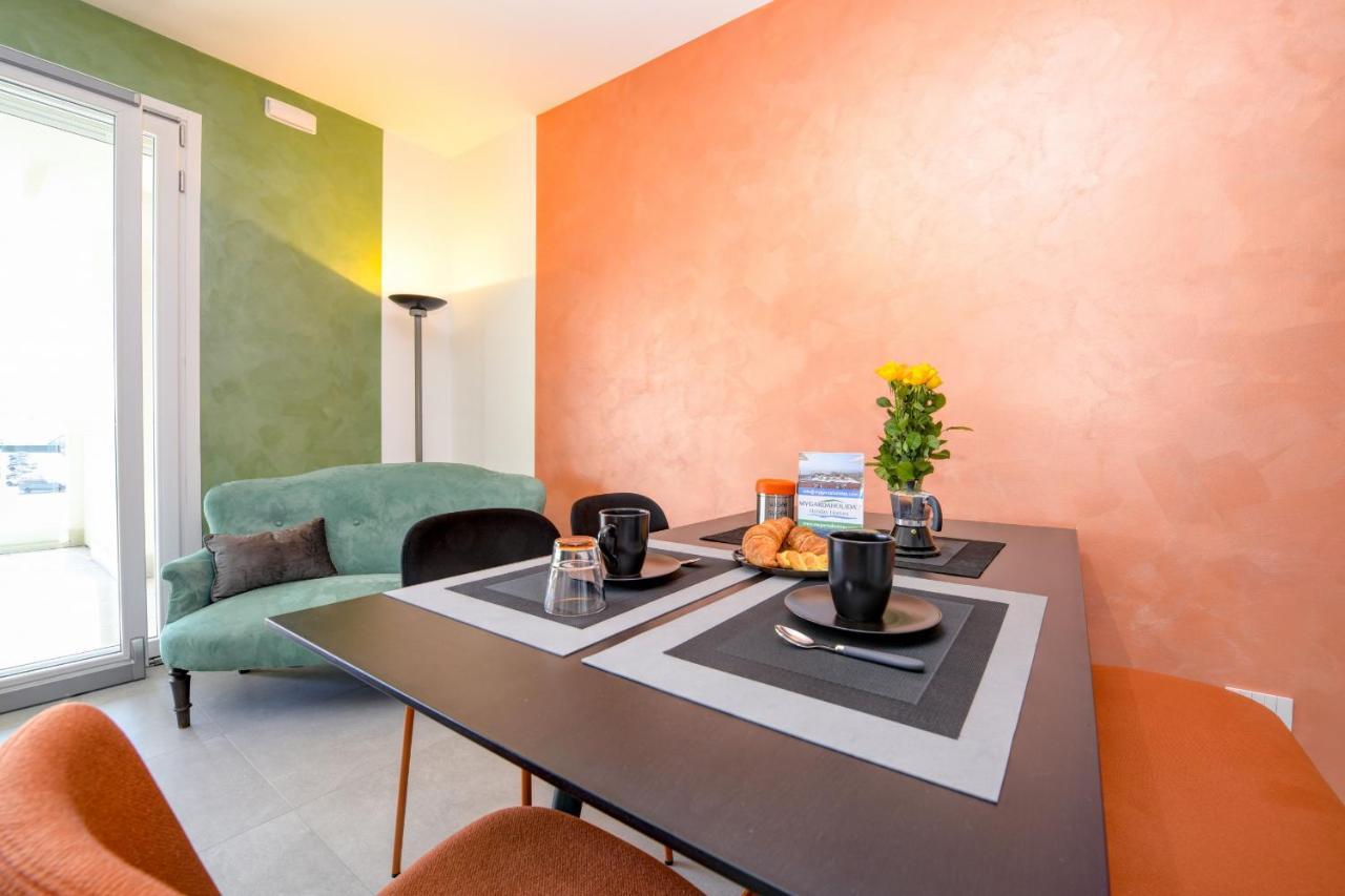 Opalia Residence - Garda Lake Lifestyle Apartment Пескиера дел Гарда Екстериор снимка