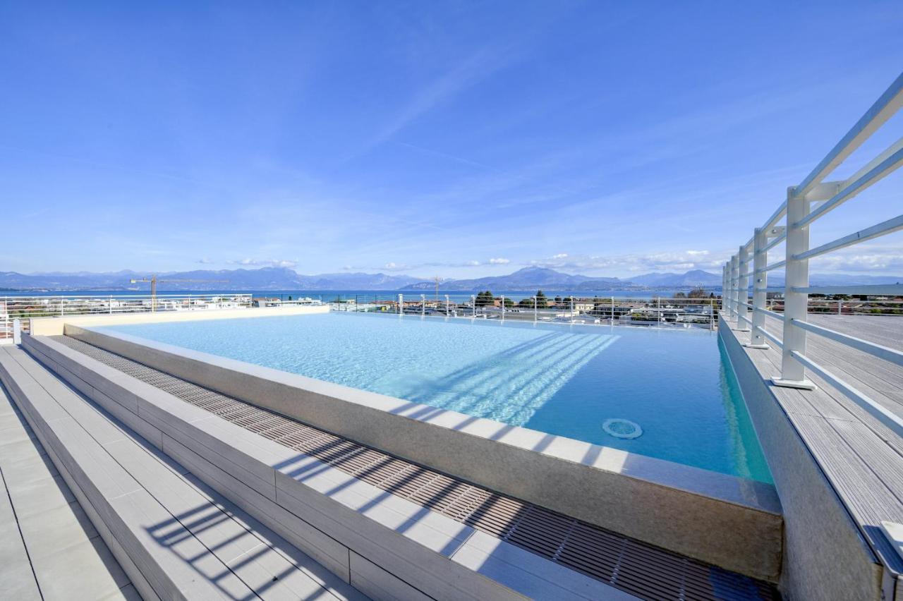 Opalia Residence - Garda Lake Lifestyle Apartment Пескиера дел Гарда Екстериор снимка