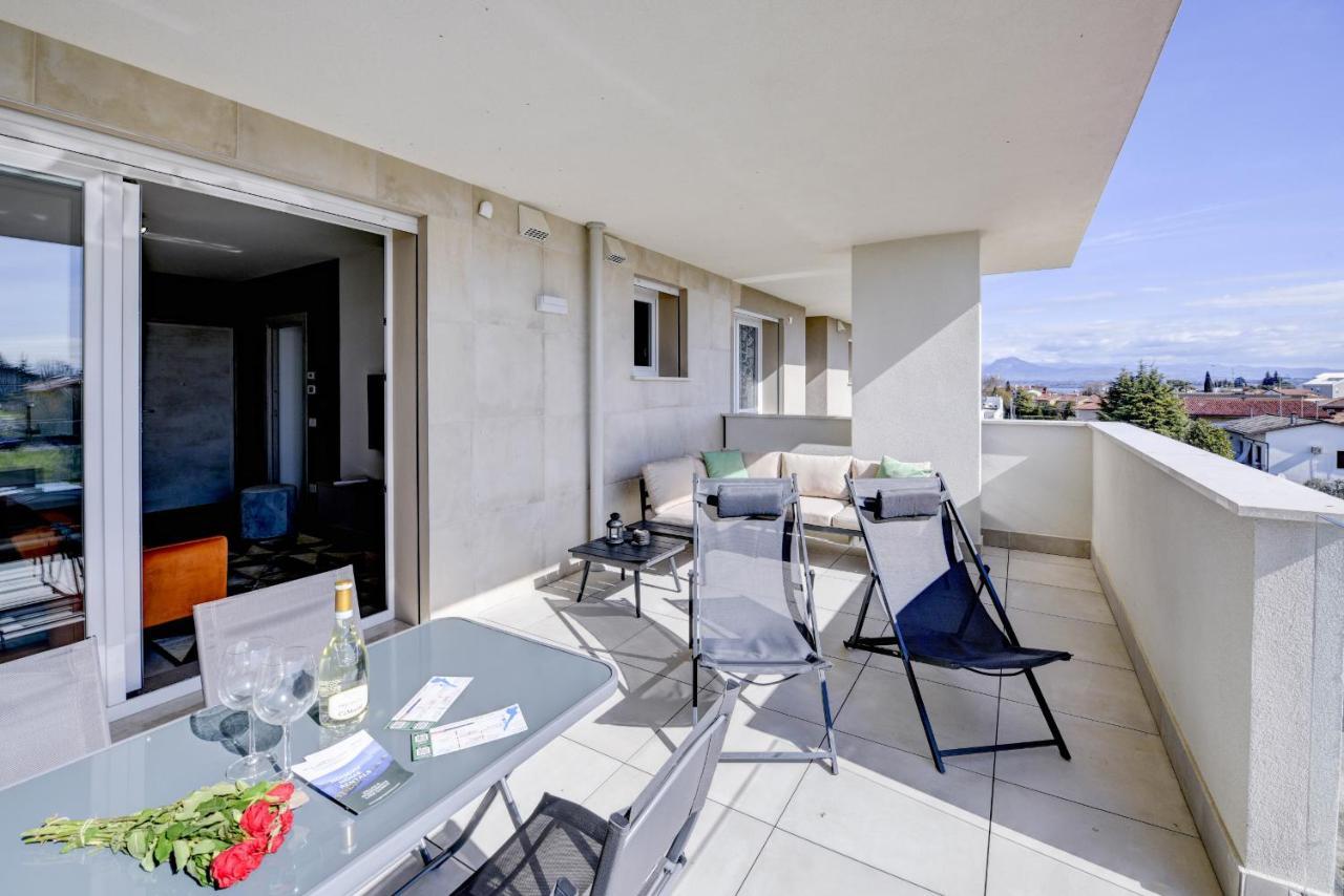 Opalia Residence - Garda Lake Lifestyle Apartment Пескиера дел Гарда Екстериор снимка